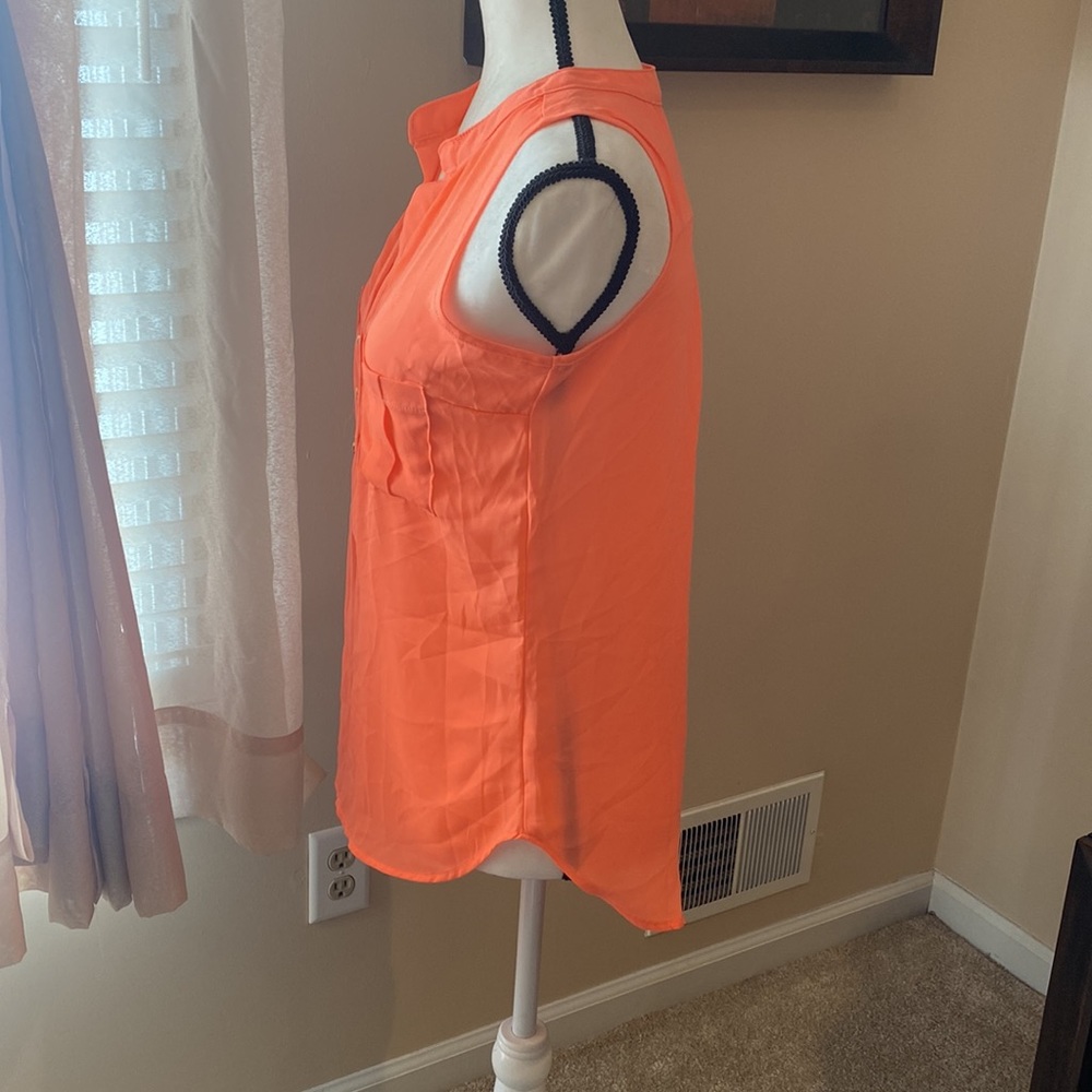 Charlotte Russe sleeveless blouse - Picture 2 of 4
